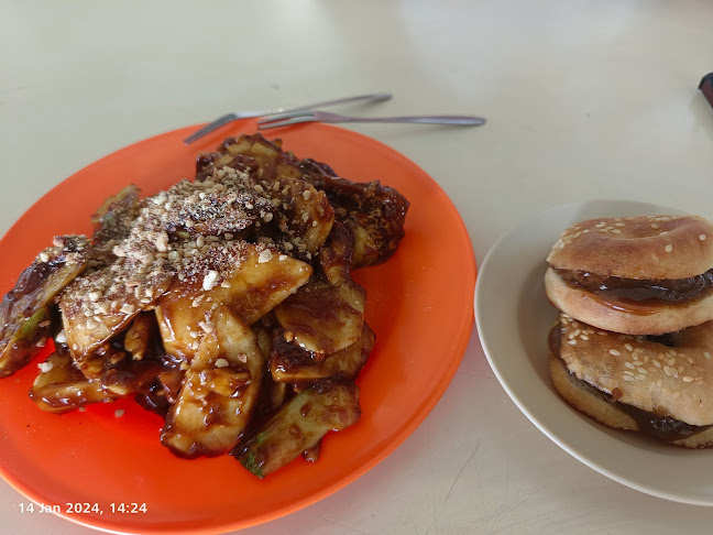 Pusat Makanan Dan Rekreasi Padang Song Kheng Hai - Kuching