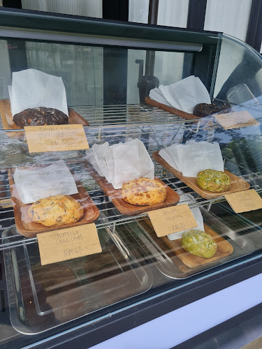 Comentarii opinii despre BARNHOUZ Coffee & Cookies