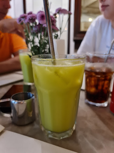 Old China Cafe - Gastronomi dan perhotelan