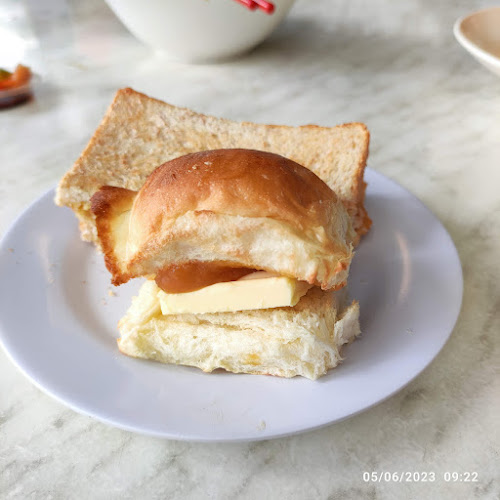 Opinii despre Lao Jie Fang Kopitiam în Kuching - Gastronomi dan perhotelan