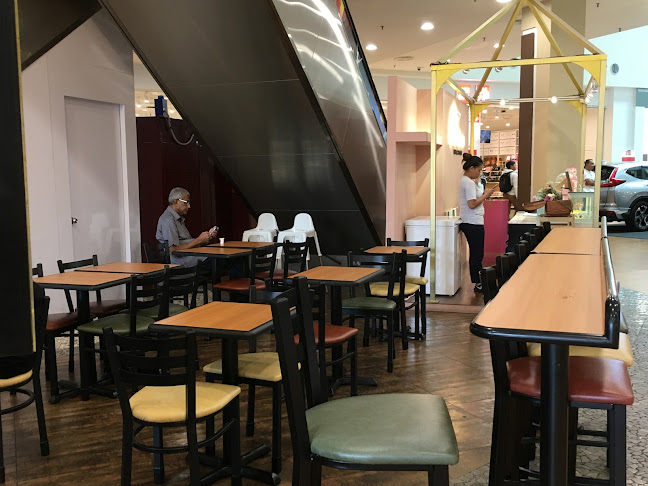 Subway, Plaza Merdeka - Gastronomi dan perhotelan