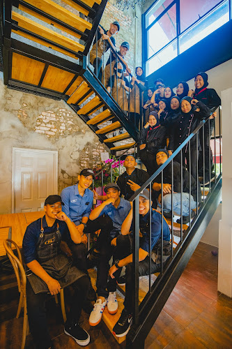 1-G, D'bayu Commercial Centre, Jalan Serambi U8/21, Bukit Jelutong, 40150 Shah Alam, Selangor