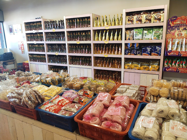 Gunung Rapat Market - Gastronomi dan perhotelan