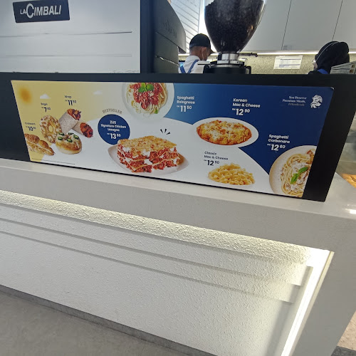 Opinii despre ZUS Coffee - Bandar Baru Teluk Intan, Perak în Teluk Intan - Gastronomi dan perhotelan