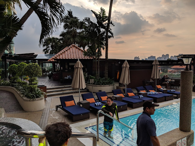 Boardwalk - Gastronomi dan perhotelan