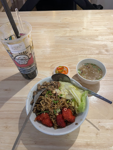 Opinii despre IG AIS KACANG @ Jalan Gambier în Kuching - Gastronomi dan perhotelan