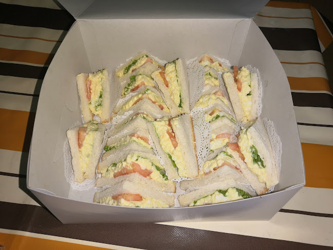 Opinii despre Mama EzzHouzze IceCream în Lenggong - Gastronomi dan perhotelan