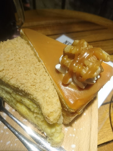 October Coffee Gaya - Gastronomi dan perhotelan