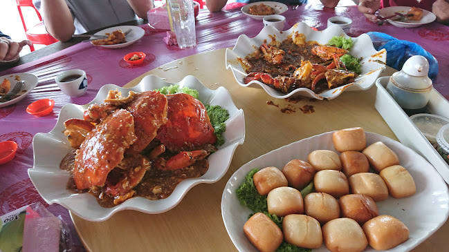Opinii despre Kedai Makanan Laut Kuala Kurau Sunset Seafood în Kuala Kurau - Gastronomi dan perhotelan