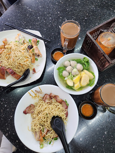 Ming Ge Cafe - Gastronomi dan perhotelan