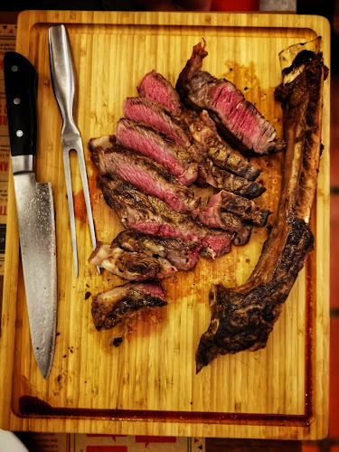 Kafe Bistro Two Frenchies - Gastronomi dan perhotelan