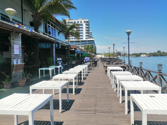 Gusto Food & Wine Cucina Italiana