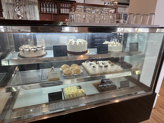 BUWA Cafe - Gastronomi dan perhotelan