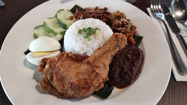 Opinii despre COMMONS by Food Journal Group în Kuching - Gastronomi dan perhotelan