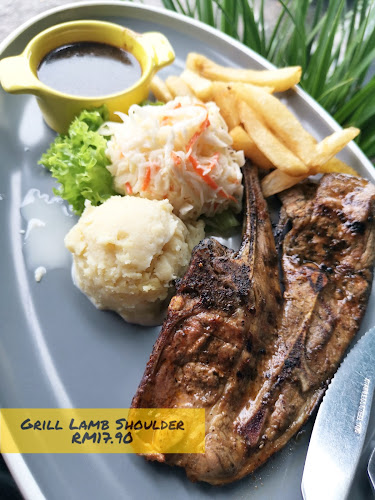 Opinii despre Village Grill în Melaka - Gastronomi dan perhotelan