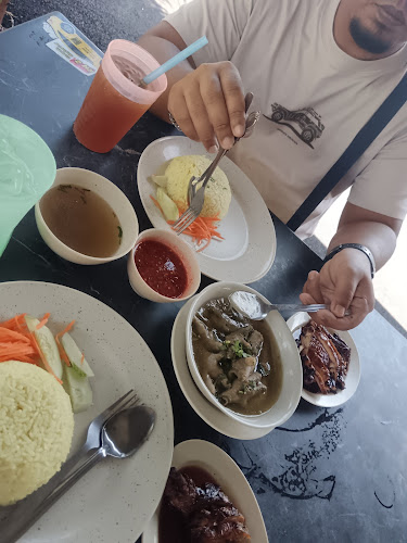 Opinii despre Nasi Ayam Bonda în Melaka - Gastronomi dan perhotelan