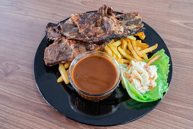 Opinii despre Juliana Cafe Sandakan în Sandakan - Gastronomi dan perhotelan