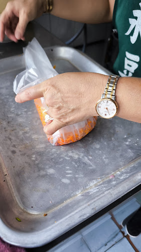 Yong Ho Cafe - Gastronomi dan perhotelan