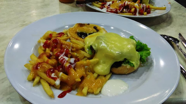 Restu Bonda Cafe - Gastronomi dan perhotelan