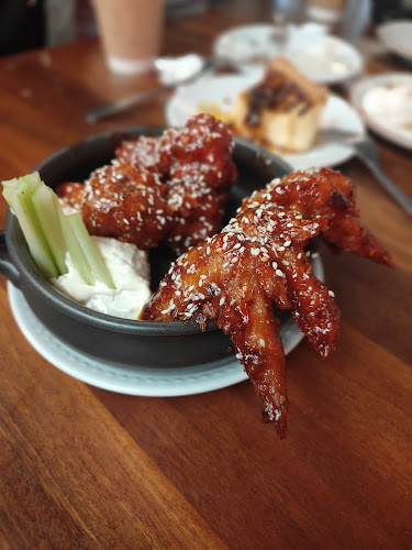 SWELL by Vamos - Gastronomi dan perhotelan