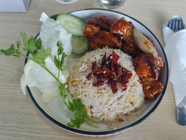 Opinii despre Kafe Cerita Kita în Seri Manjung - Gastronomi dan perhotelan