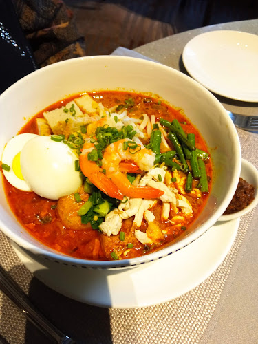 Nipah at EQ - Gastronomi dan perhotelan