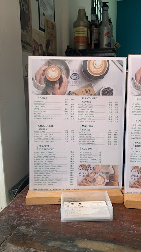 Comentarii opinii despre Ausemist Coffee Cafe