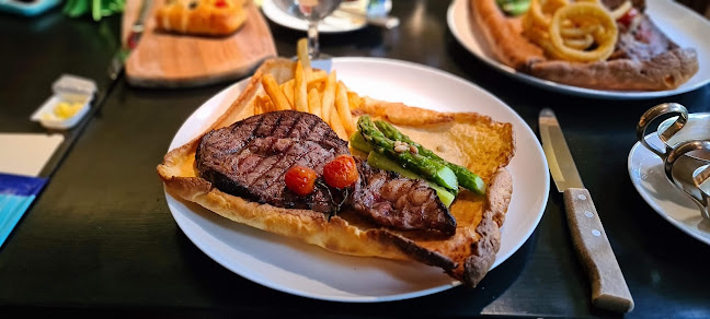 Arthur's Bar & Grill