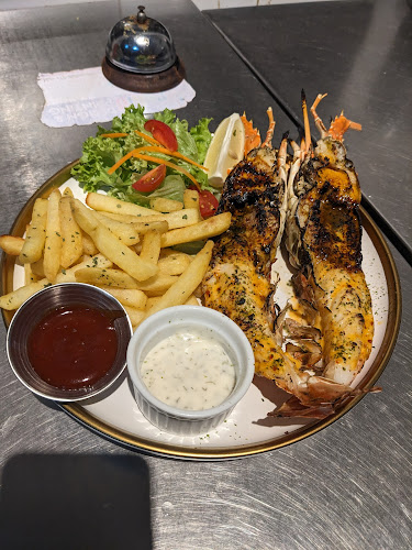 Opinii despre Flyover Burger & Steak Kemaman în Chukai - Gastronomi dan perhotelan