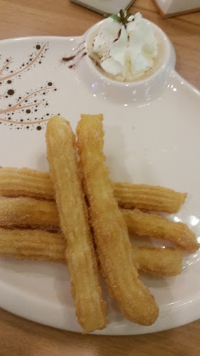 Molten Chocolate Cafe Dataran Pahlawan - Gastronomi dan perhotelan