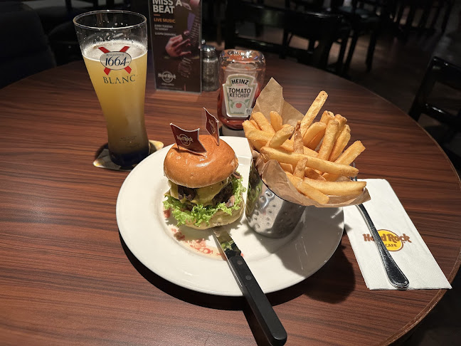 Opinii despre Hard Rock Cafe în Kuala Lumpur - Gastronomi dan perhotelan