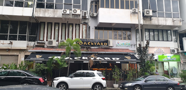 Backyard Pub & Grill