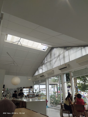 Your Local Club - Gastronomi dan perhotelan