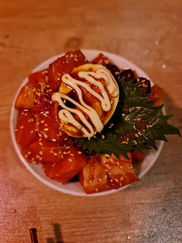 Kingu Kongu - Gastronomi dan perhotelan