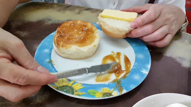 Opinii despre Kedai Kopi Taman Eng Ann 興利茶冰室 în Klang - Gastronomi dan perhotelan