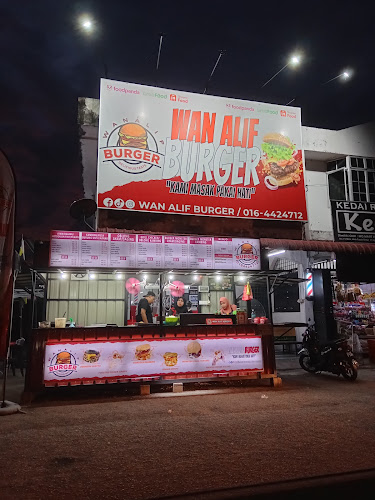 WanAlif Burger - Kampung Tersusun Tasik ( Bercham )