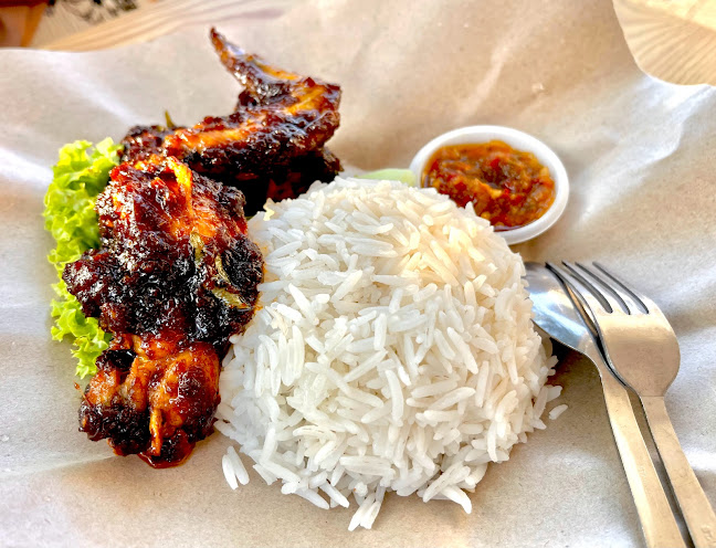 RUMAH PUTEH @ Nibong Tebal - Gastronomi dan perhotelan