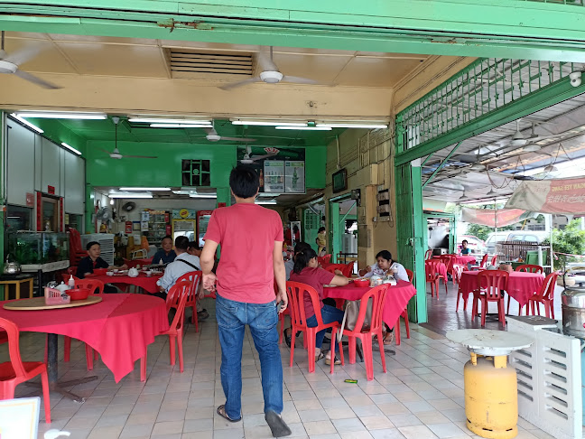 Ninety Nine Seafood Restaurant - Gastronomi dan perhotelan