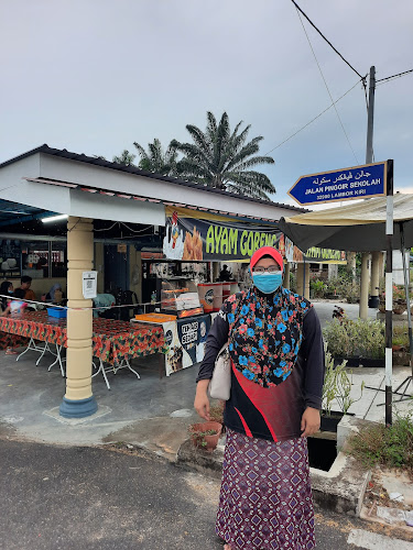 Jalan Teluk Sena, Kampung Lambor Kiri, 32900 Lambor Kanan, Perak