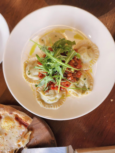 Roots Mount Austin (Relocating, To be announced) - Gastronomi dan perhotelan