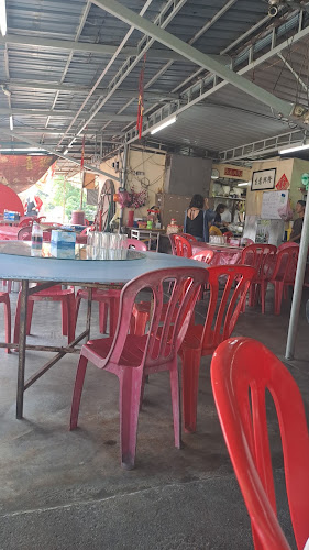 Comentarii opinii despre 榴莲饭档 Kedai Makanan Liu Lian (Liu Lian Restaurant)