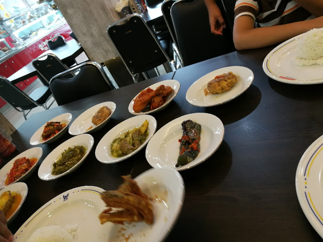 Opinii despre Restoran Sederhana (SA) Petaling Jaya în Petaling Jaya - Gastronomi dan perhotelan