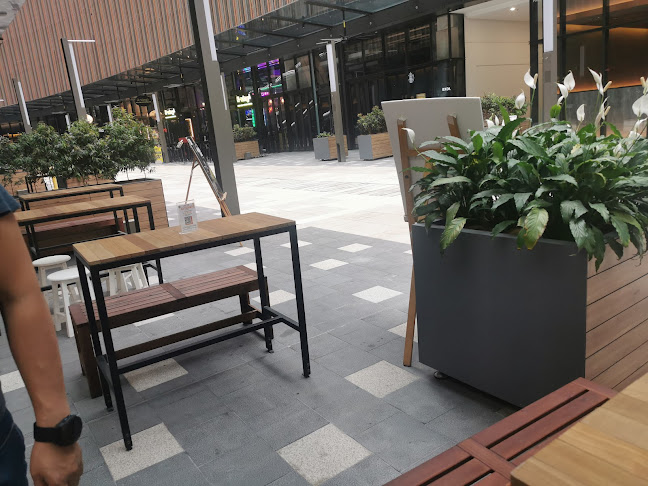 LaLaPop by Frozen - Gastronomi dan perhotelan