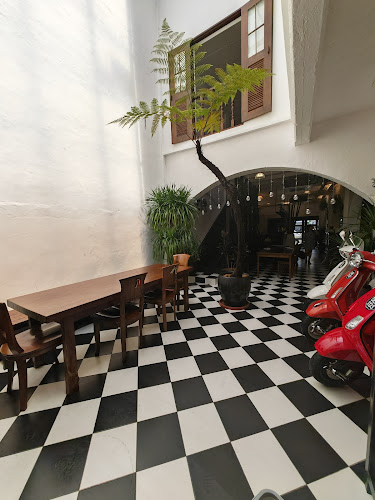 166 & 168, Jln Padungan, 93100 Kuching, Sarawak