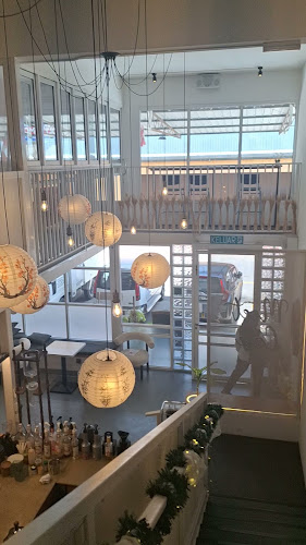 Opinii despre Meet Coffee Cafe în Kota Kinabalu - Gastronomi dan perhotelan