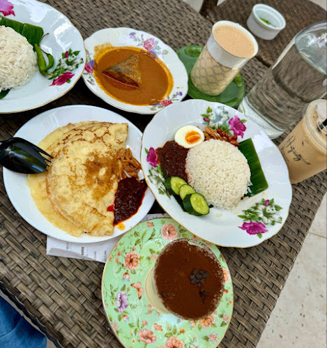 Opinii despre Hujung Home Cafe în Shah Alam - Gastronomi dan perhotelan