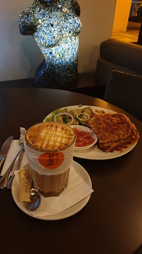 Bing! Coffee @ Jln Padungan - Gastronomi dan perhotelan