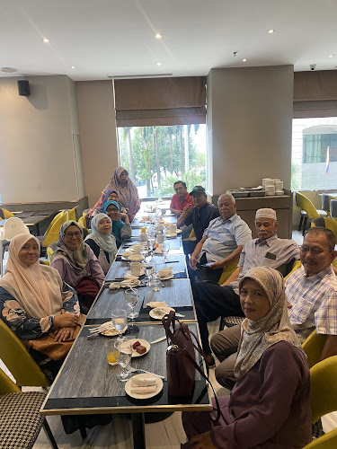 Checkers Cafe - Gastronomi dan perhotelan