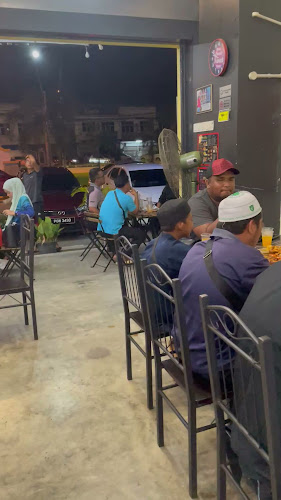 Opinii despre Bad Kitchen Shellout Restaurant în Bagan Serai - Gastronomi dan perhotelan