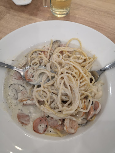 Rainy Corner 雨鄉 • 咖啡 - Taiping